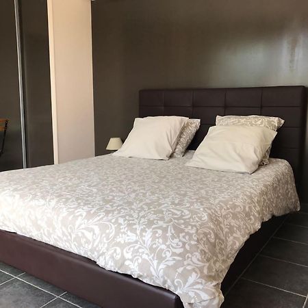 Chambres D'Hotes, B&B Climatisees La Borrellienne Saint-Maximin Exteriör bild