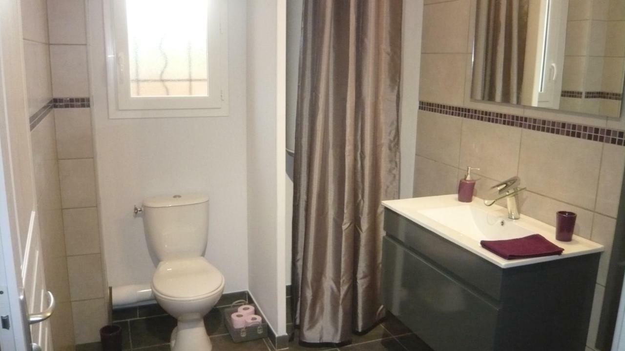 Chambres D'Hotes, B&B Climatisees La Borrellienne Saint-Maximin Exteriör bild